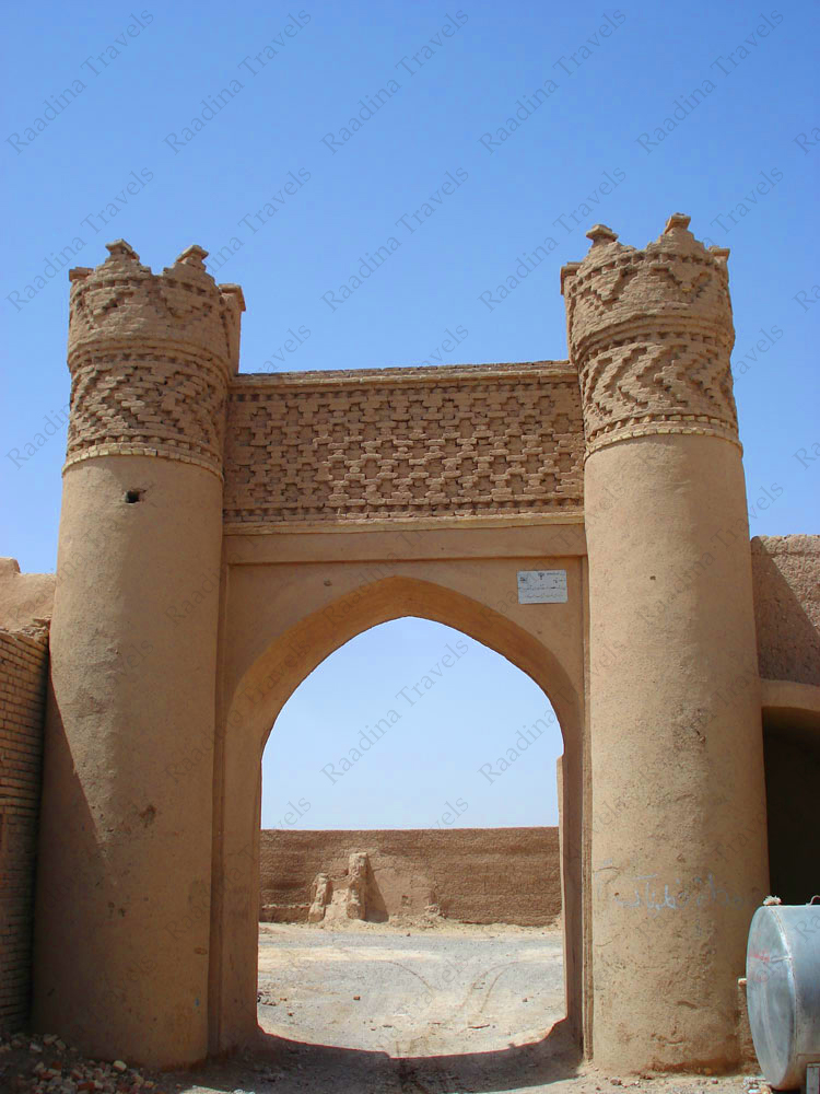 ورودی قلعه محمد باقری هرات
