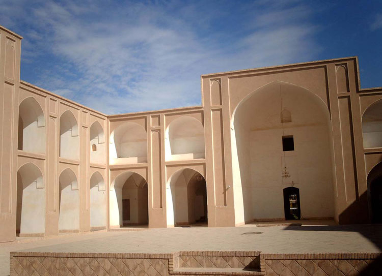 طاق نماهای مسجد جامع ابرکوه