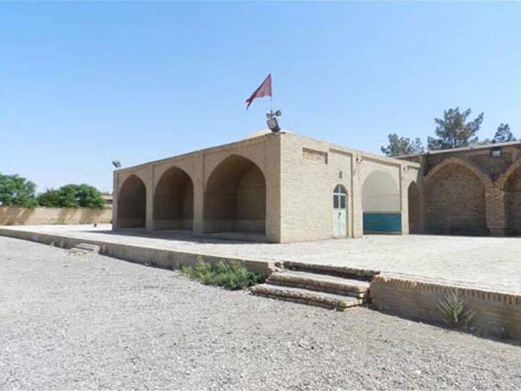 صحن آرامگاه ملا عبدالله بهابادی
