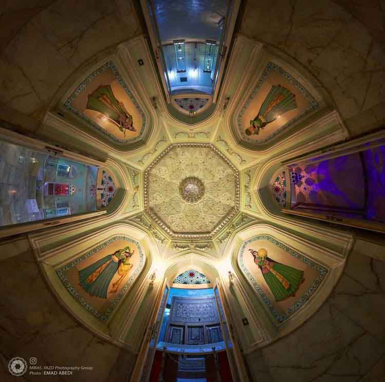 موزه آیینه و روشنایی یزد (قصر آینه)
