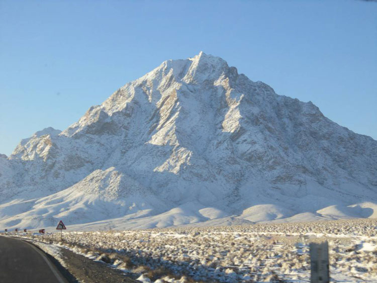 کوه ارنان مهریز