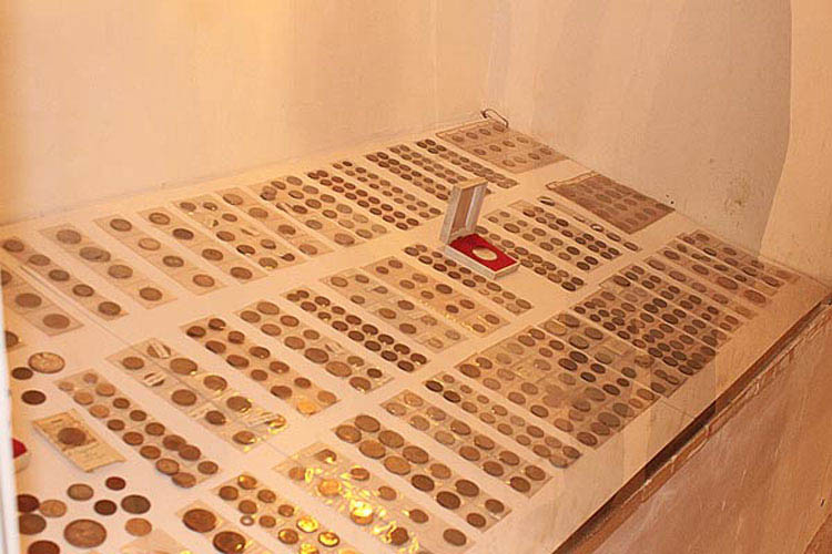 سکه های موزه مردم شناسی بهاباد