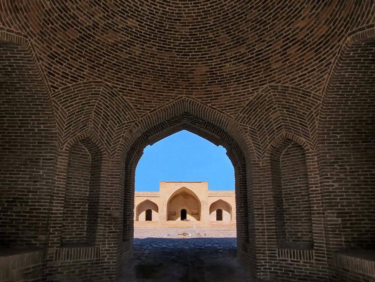 A Travel Guide to Yazd