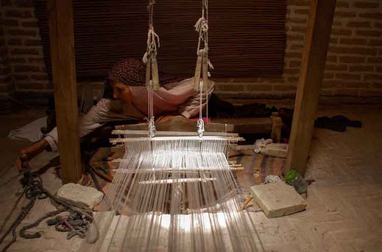 زیلو بافی در موزه زیلو و پلاس میبد
