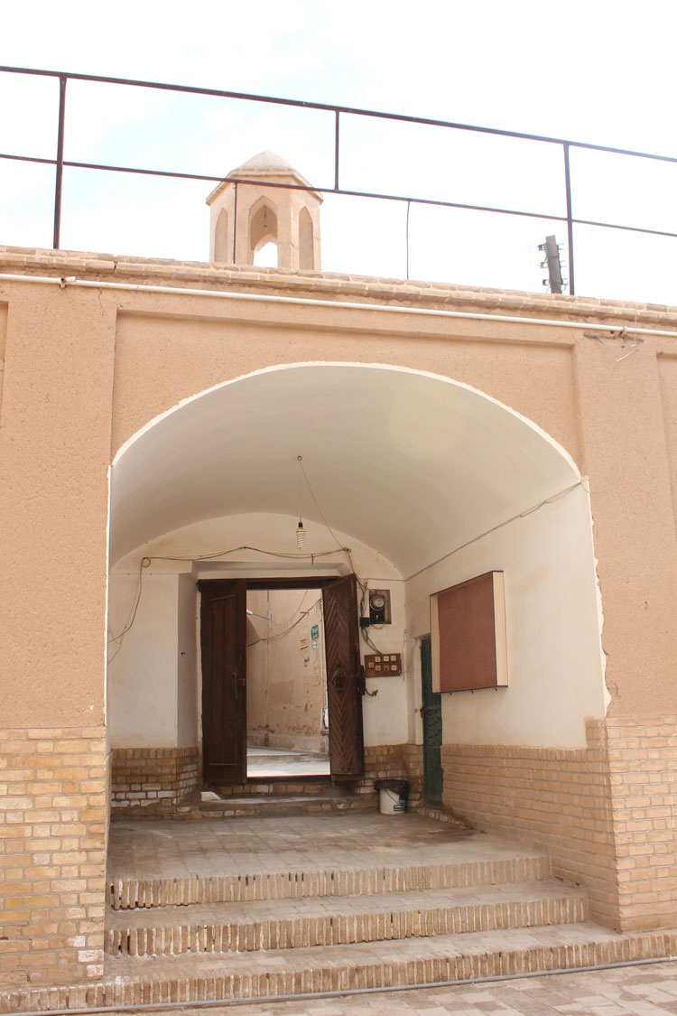 ورودی مسجد چهل محراب یزد