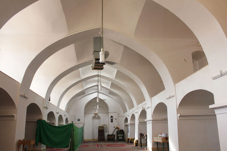 مسجد چهل محراب یزد
