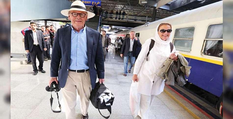 ورود قطار گردشگری عقاب طلایی به یزد